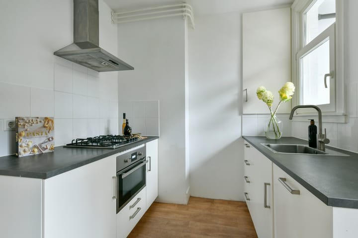 Foto 17 van Brederodestraat 107-2