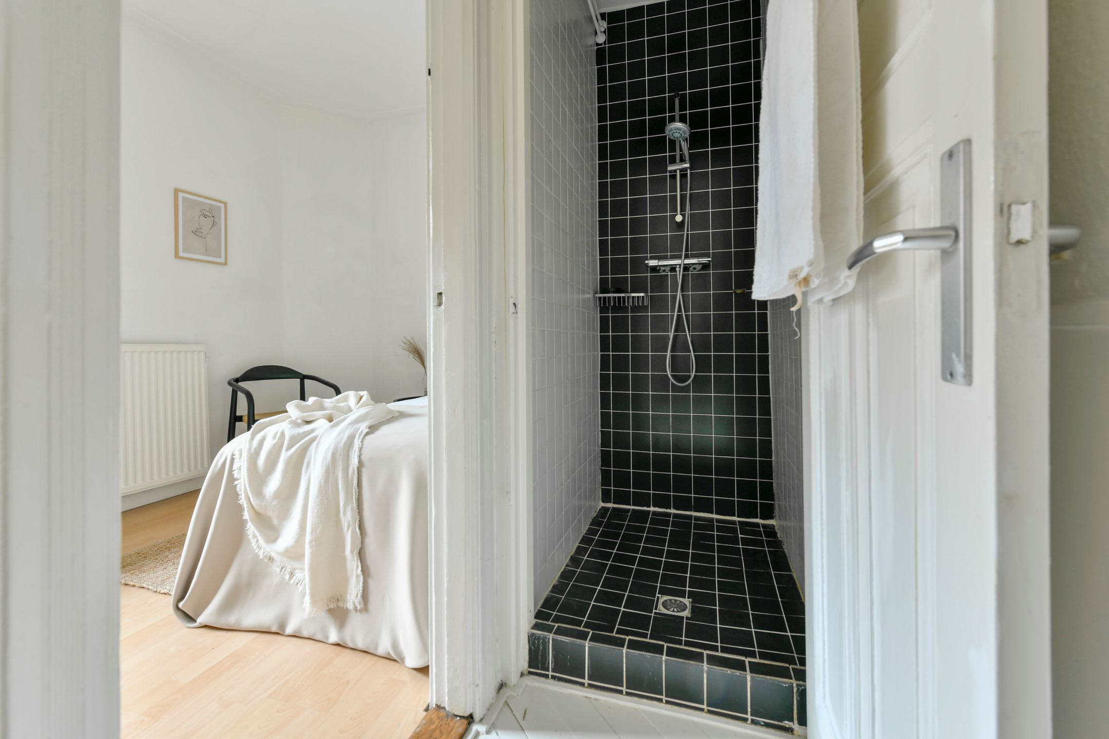 Photo 18 of Brederodestraat 107-2