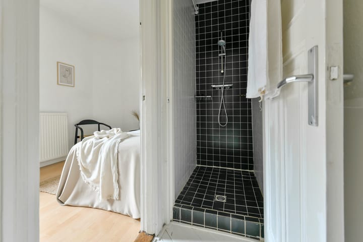 Foto 18 van Brederodestraat 107-2