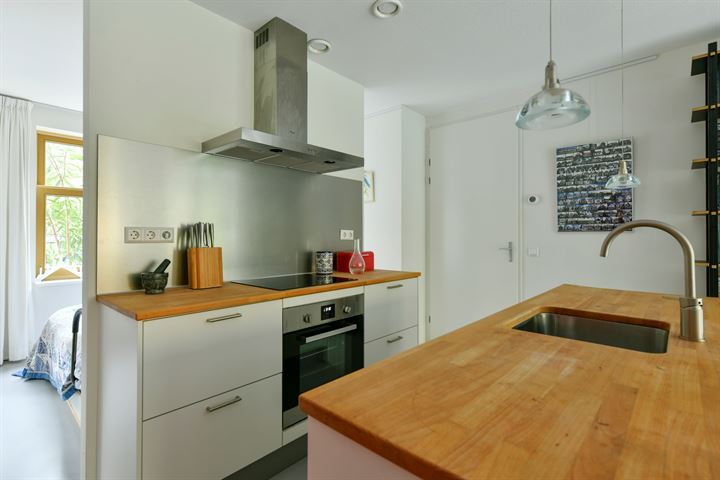 View photo 9 of Oleanderstraat 33-B