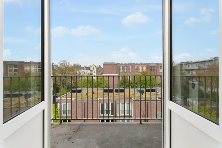 Foto 4 van Zocherstraat 11-3