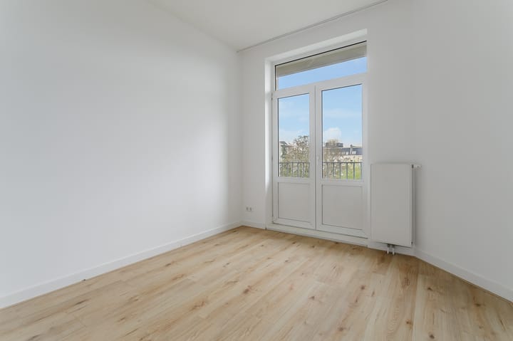 Foto 21 van Zocherstraat 11-3