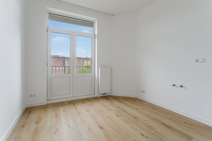 Foto 22 van Zocherstraat 11-3