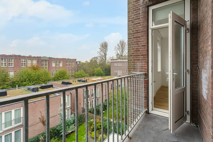 Foto 25 van Zocherstraat 11-3