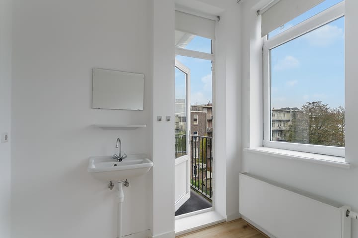 Foto 29 van Zocherstraat 11-3