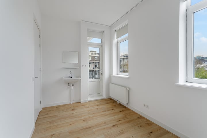 Foto 28 van Zocherstraat 11-3