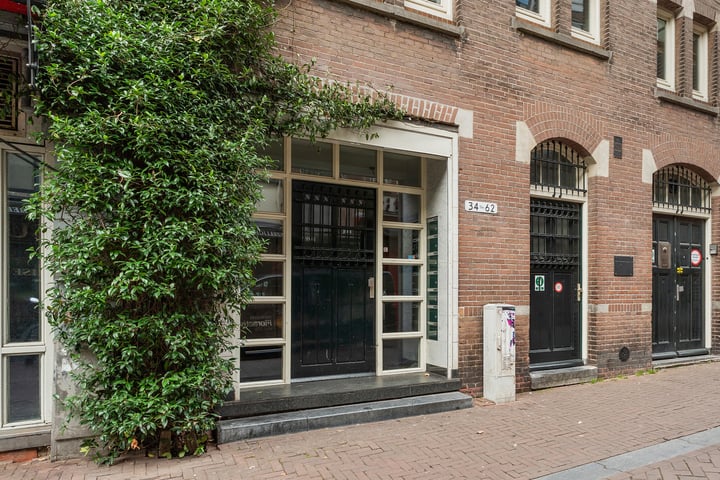 View photo 24 of Leidsekruisstraat 54