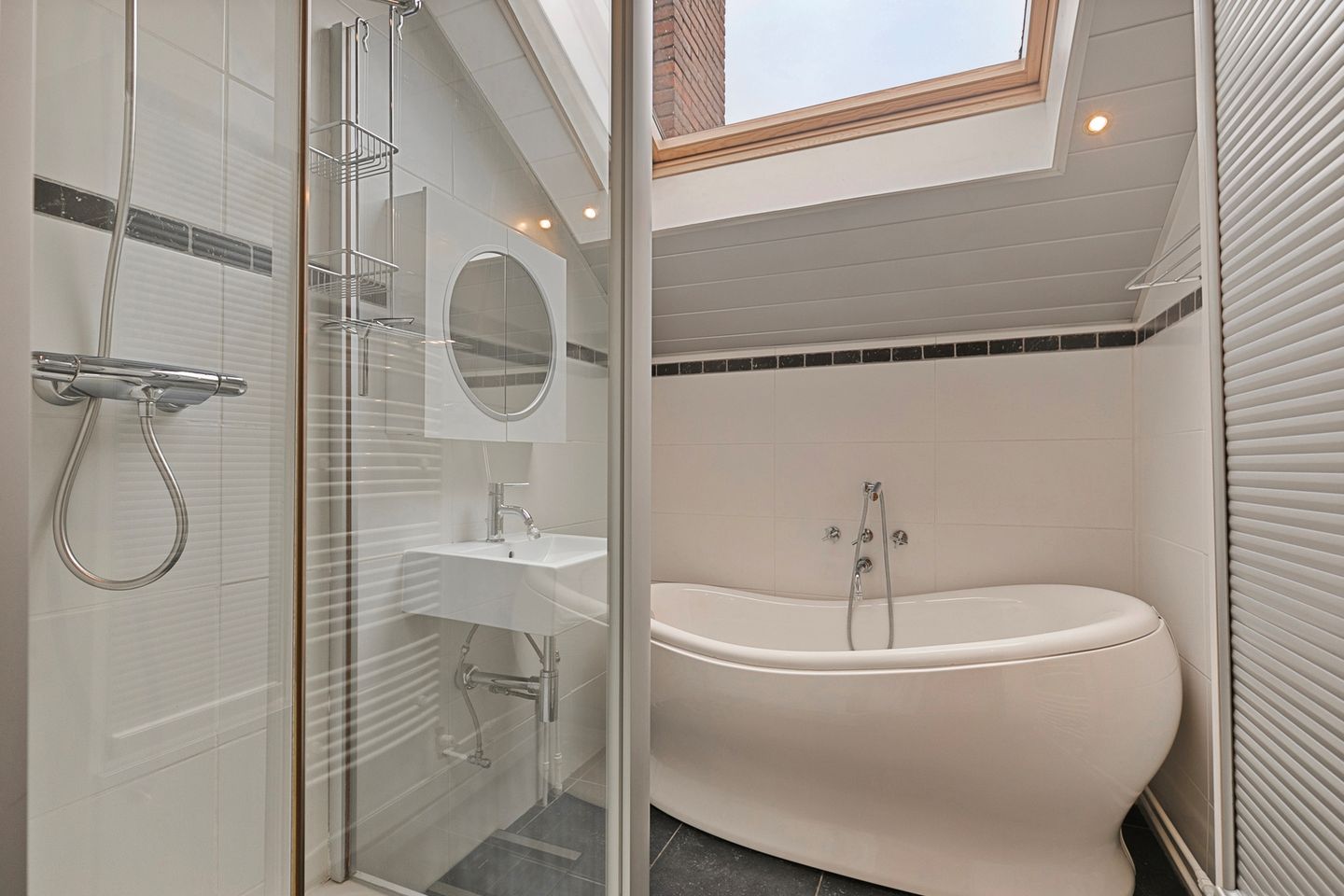 Foto 5 van Mariniersweg 19