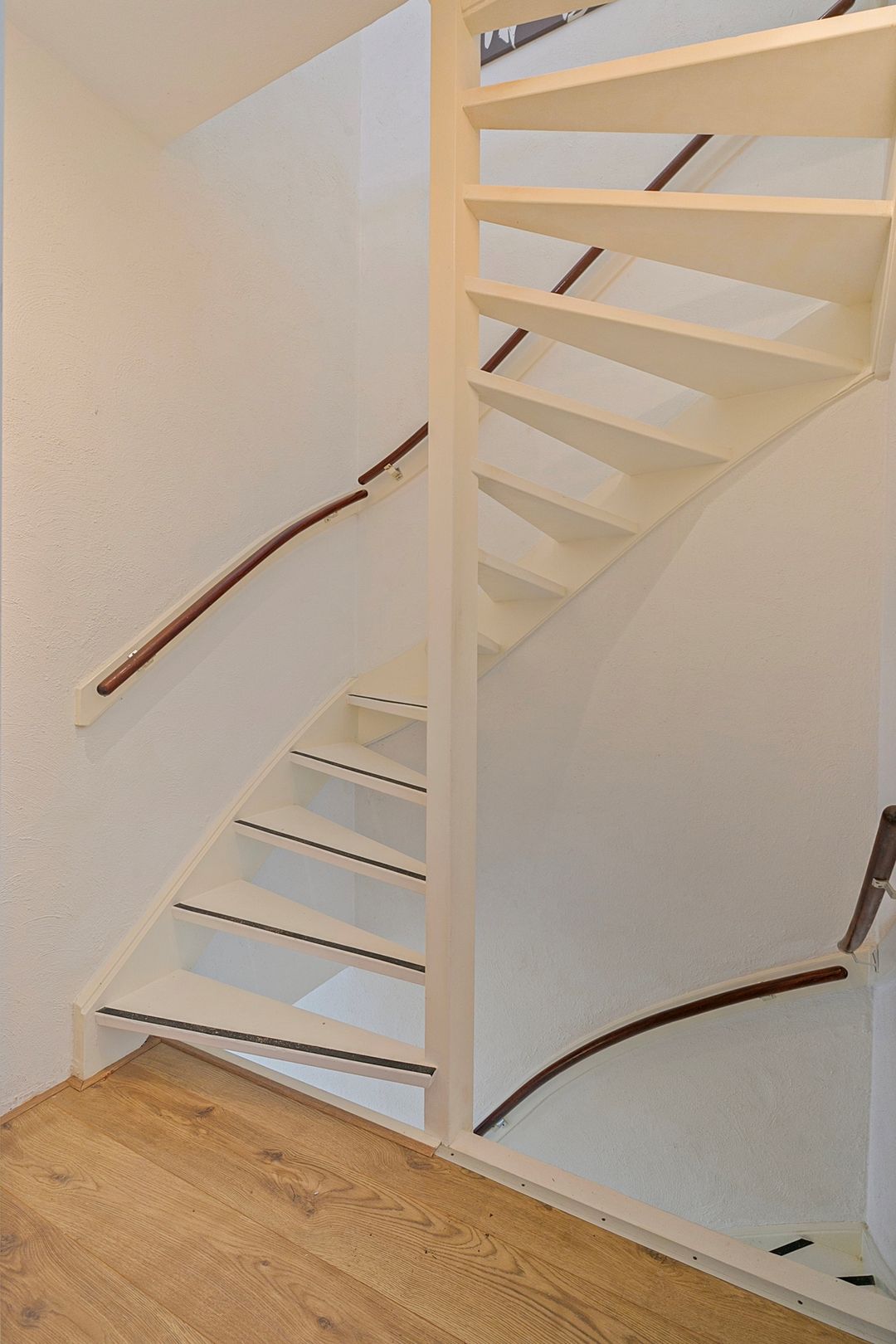 Foto 13 van Mariniersweg 19