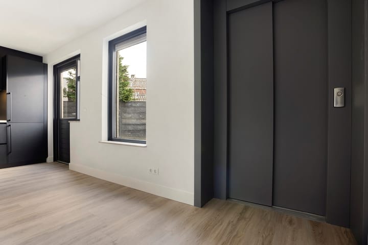 Foto 16 van Schoolstraat 14