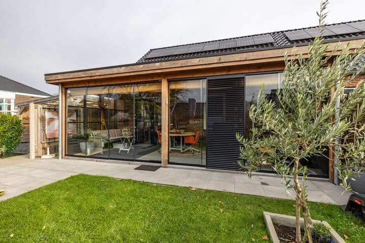 Foto 2 van Julianastraat 11