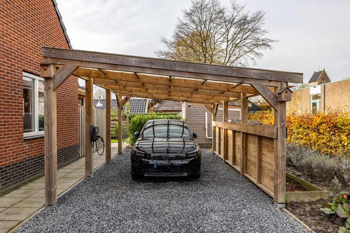 Foto 8 van Julianastraat 11