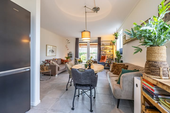 Foto 42 van Julianastraat 11