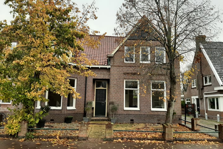 Bekijk foto 1 van J.P. Santeeweg 32