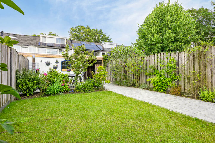 Bekijk foto 40 van Tamboerijnstraat 21