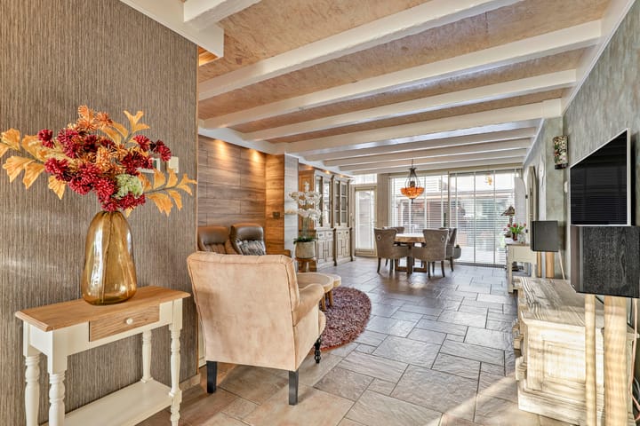 Foto 11 van Bladelstraat 4