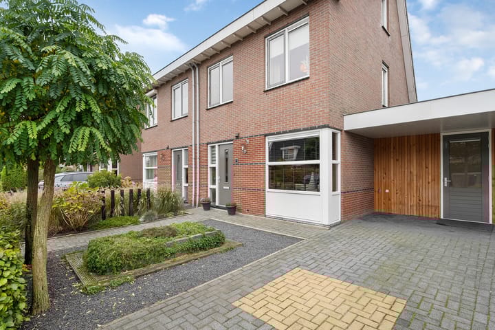 Foto 8 van Kamferbekestraat 7