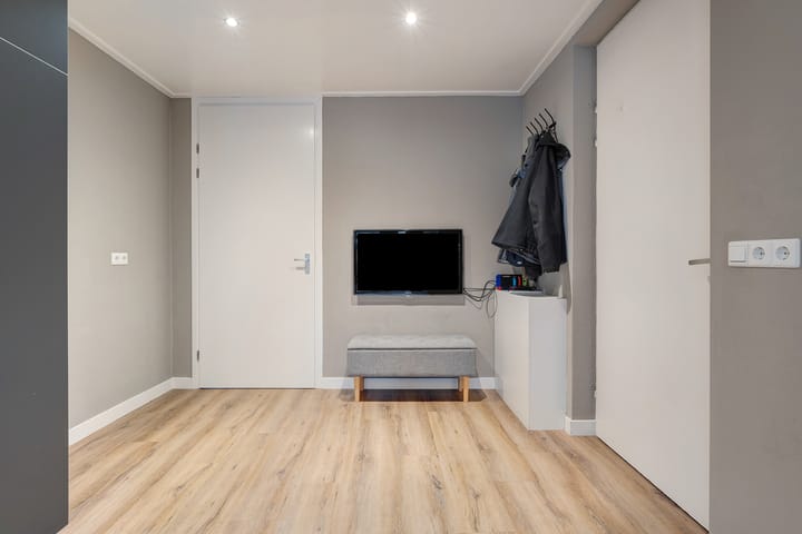 Foto 13 van Kamferbekestraat 7