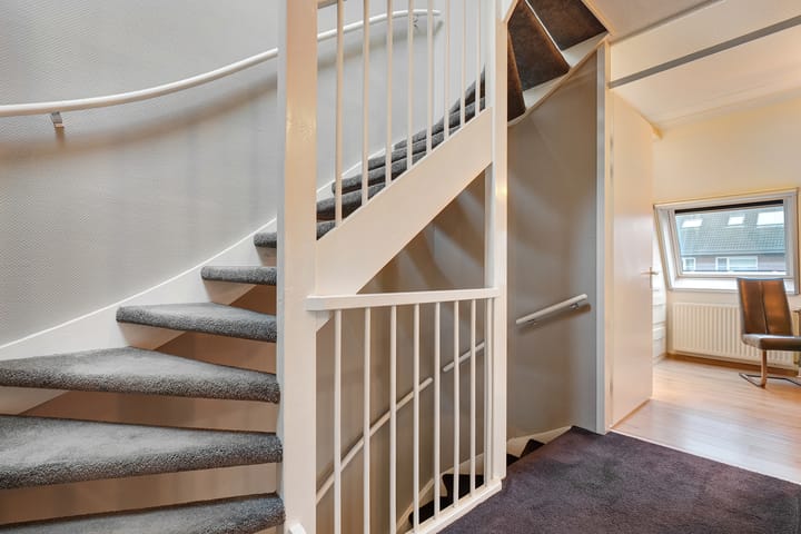 Foto 24 van Kamferbekestraat 7