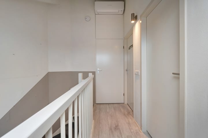 Foto 36 van Kamferbekestraat 7