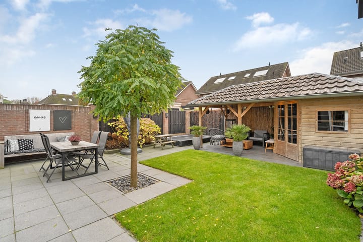 Foto 45 van Kamferbekestraat 7