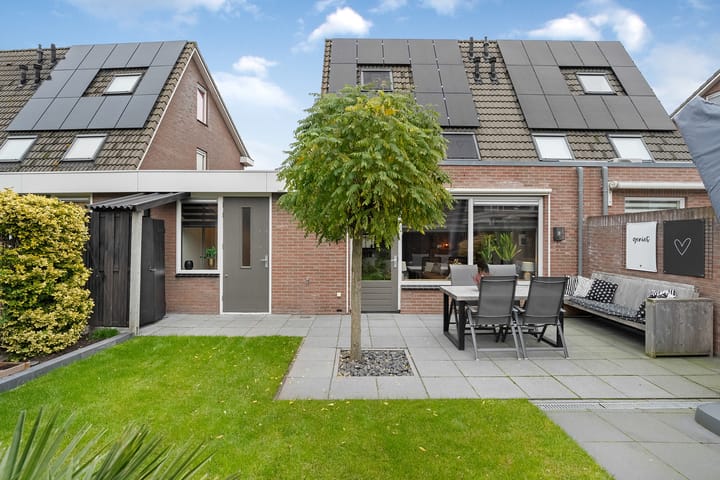 Foto 47 van Kamferbekestraat 7