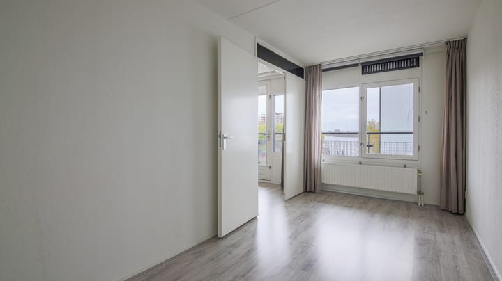 Foto 10 van Osdorpplein 63