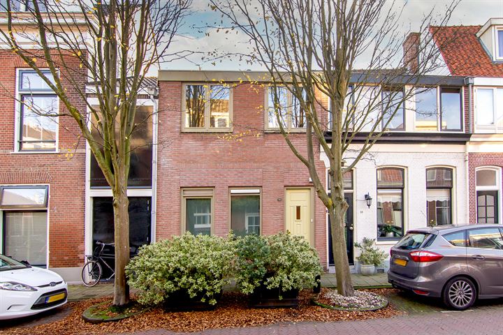 View photo 5 of Barendsestraat 12-A