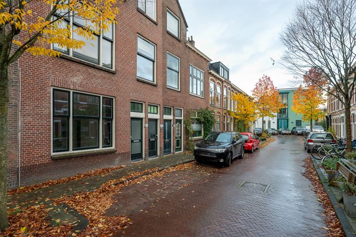 View photo 2 of Mauritsstraat 18