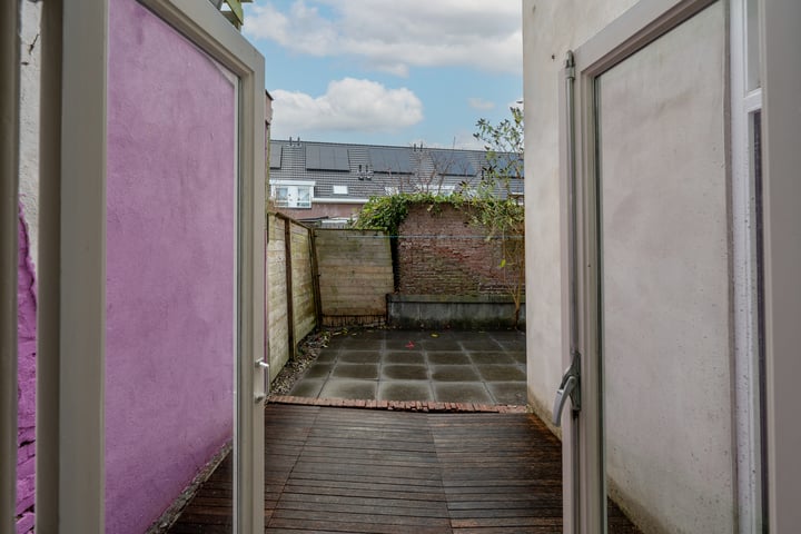 View photo 10 of Mauritsstraat 18