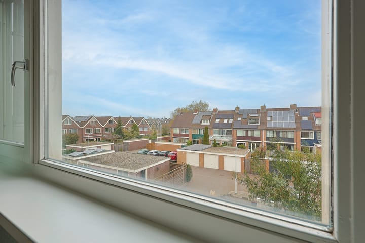 Foto 33 van Titanialaan 21