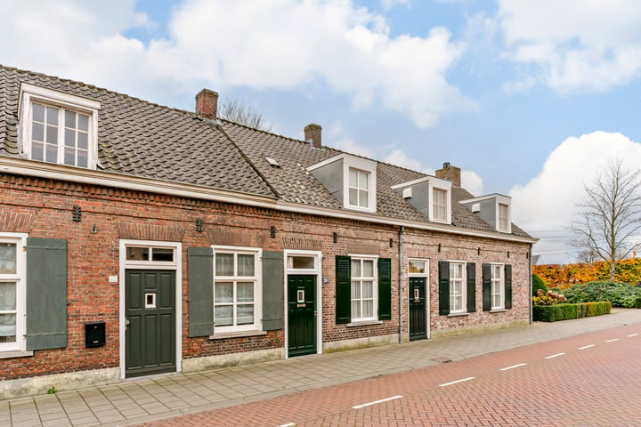 Bekijk foto 32 van Emmerikstraat 19