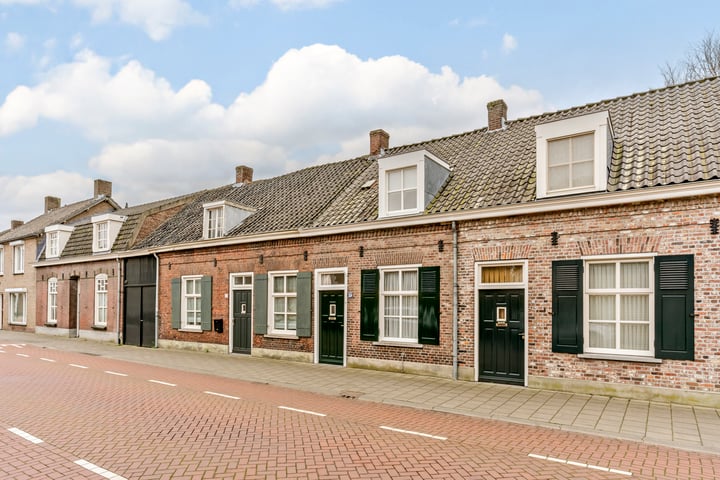 Bekijk foto 33 van Emmerikstraat 19