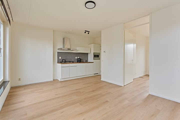 Foto 3 van Pieter Zeemanstraat 1-21