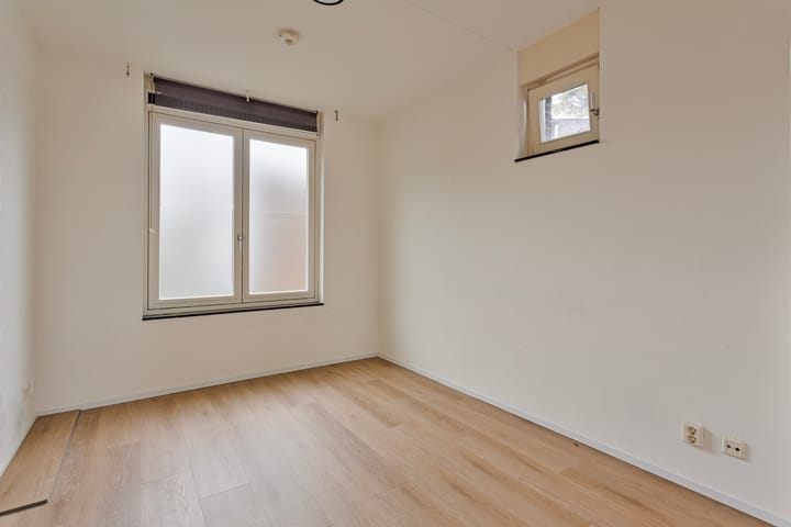 Foto 4 van Pieter Zeemanstraat 1-21