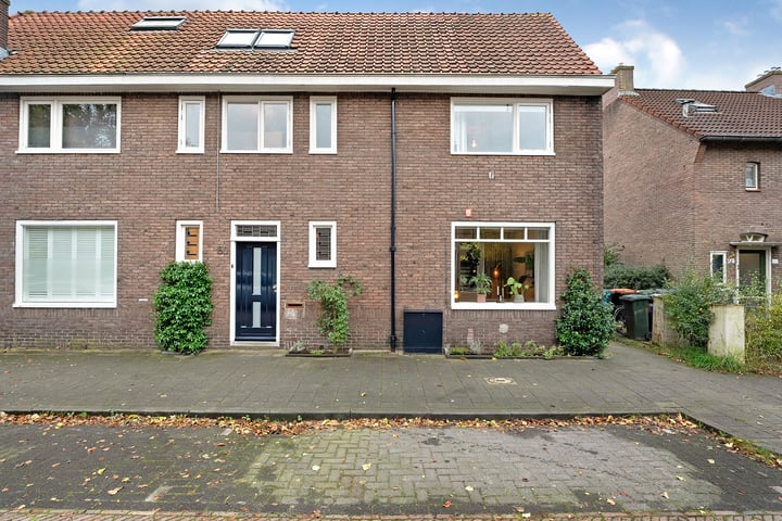 Bekijk foto 3 van Korenbloemstraat 50