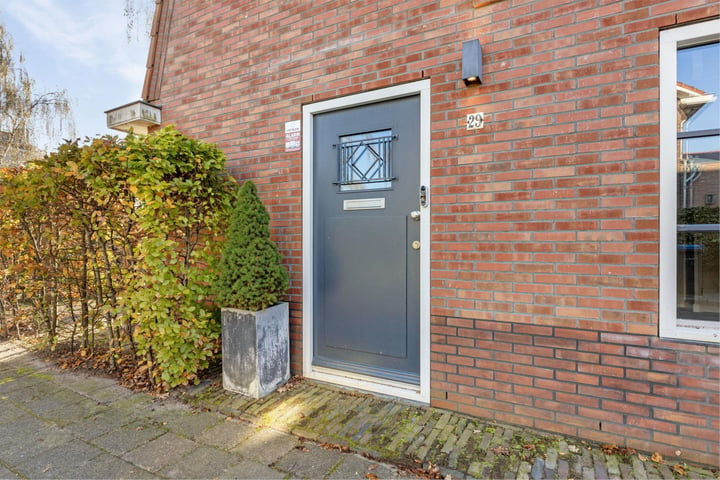 View photo 46 of Bergenvaarderstraat 29