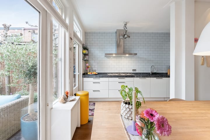 Foto 18 van Pijnboomstraat 81