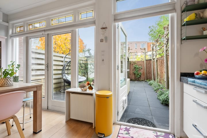 Foto 23 van Pijnboomstraat 81