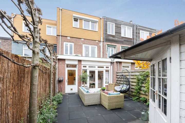 Foto 30 van Pijnboomstraat 81