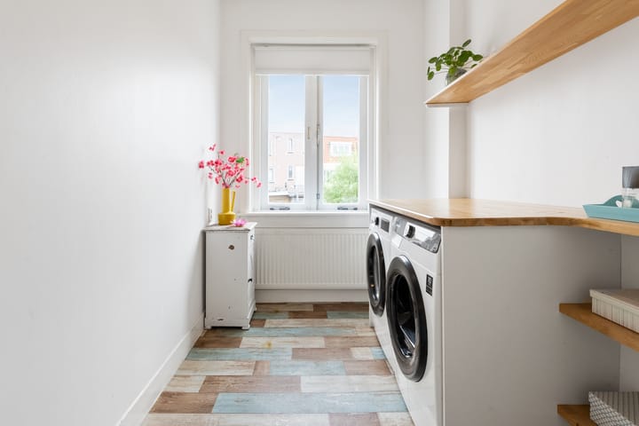 Foto 38 van Pijnboomstraat 81