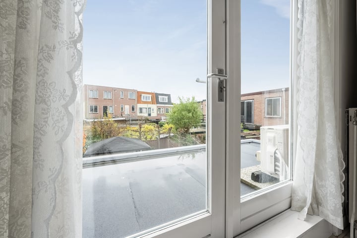 Bekijk foto 42 van Pijnboomstraat 81