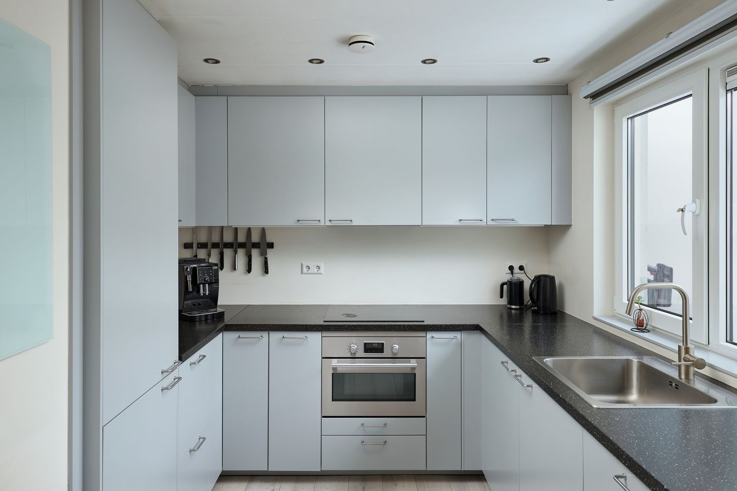 Photo 10 of Langeraarseweg 26