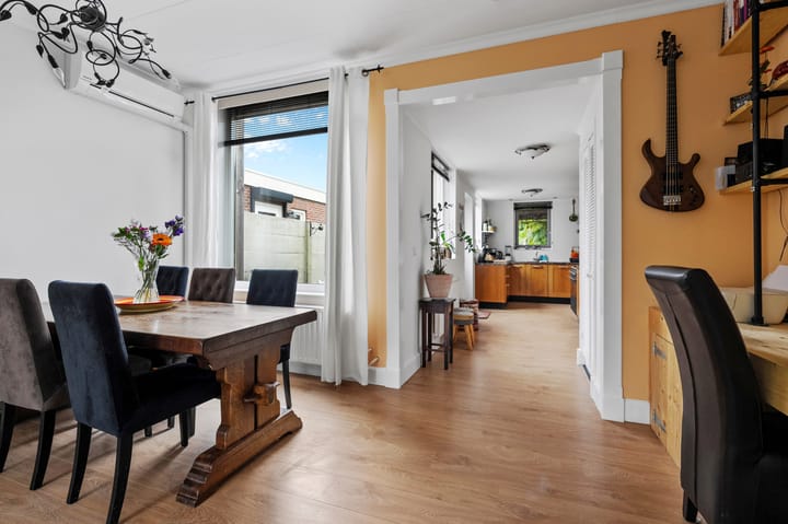 Photo 15 of Monseigneur Völkerstraat 104