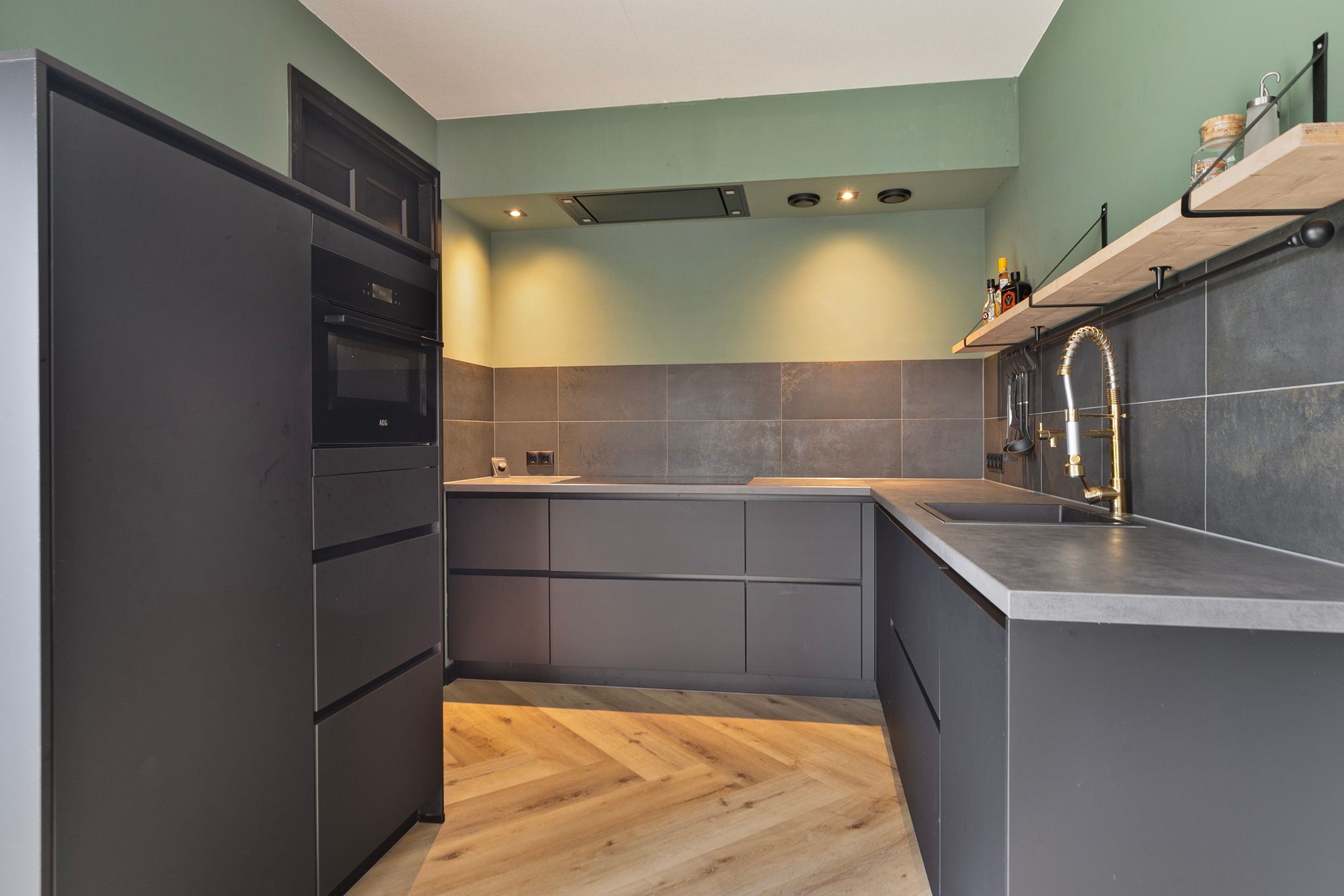 Photo 3 of Alde Leane 9