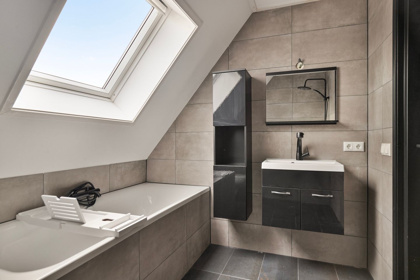 Photo 29 of Alde Leane 9