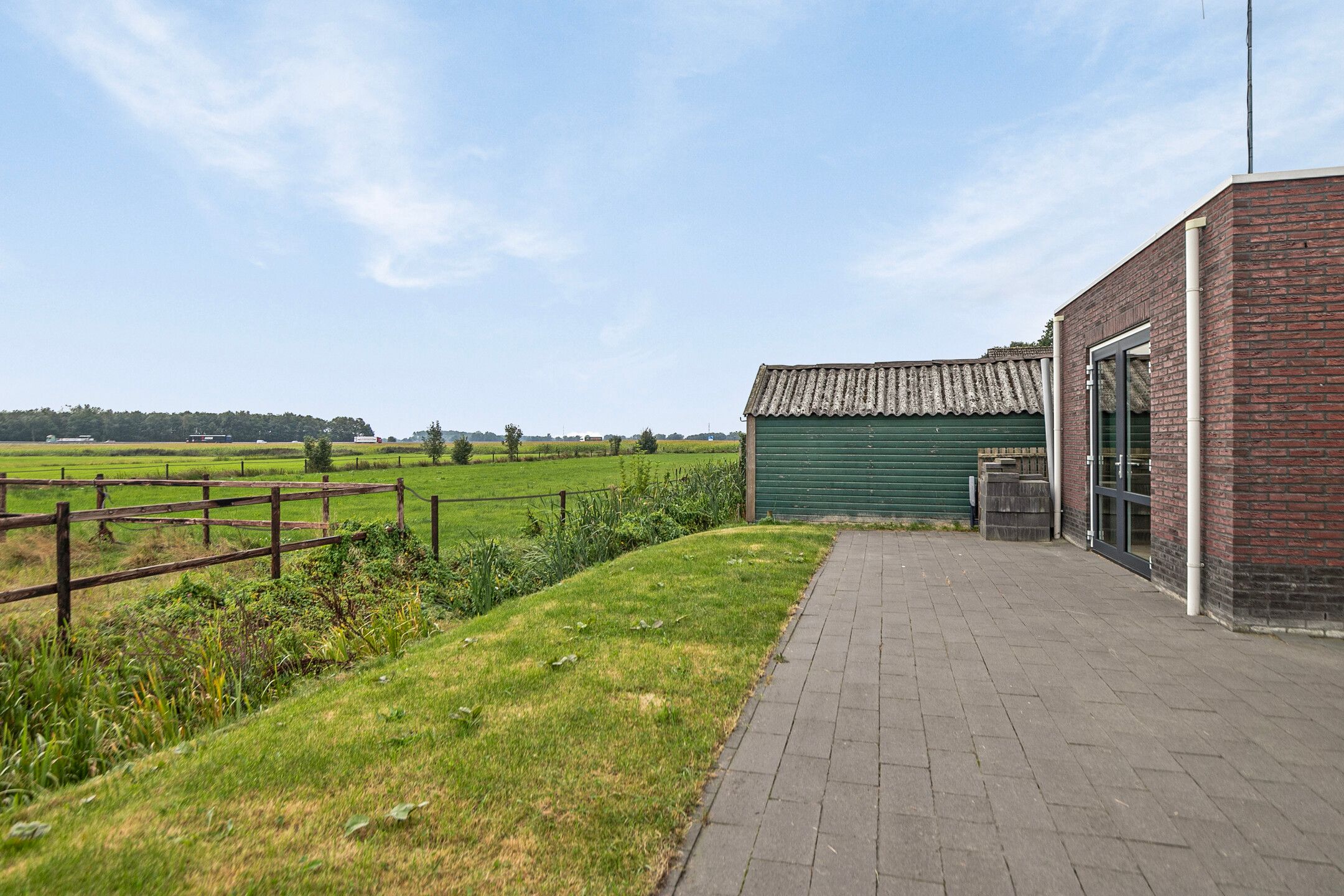 Photo 36 of Alde Leane 9