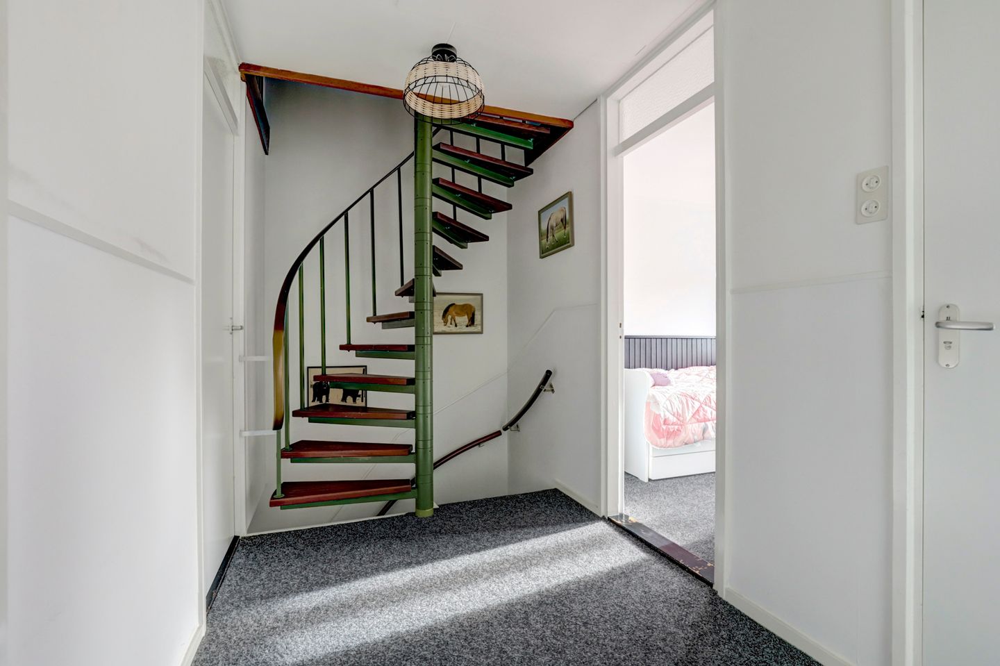 Foto 20 van De Mey van Streefkerklaan 3