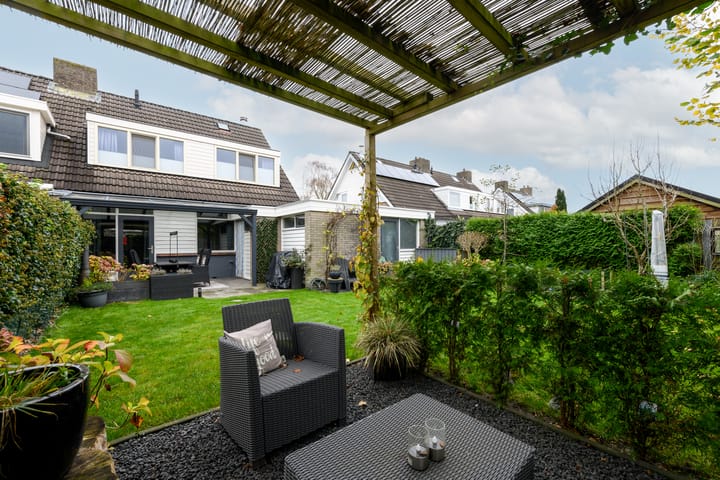 Foto 2 van Meerkoetweg 4