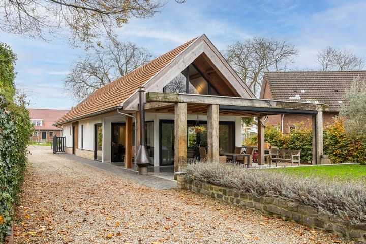 Foto 39 van Burgemeester Minkenberglaan 18-A